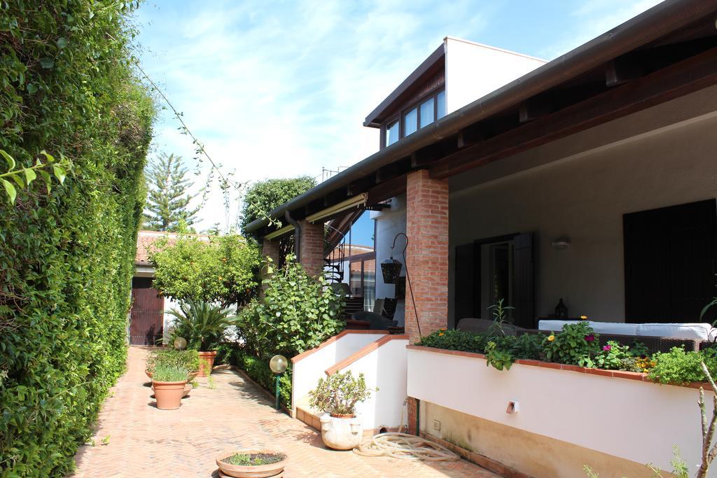 B&B Casa Chinaski 몬델로 외부 사진